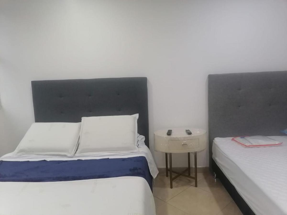 C Hotelera Rey.Es Bogotá Kültér fotó