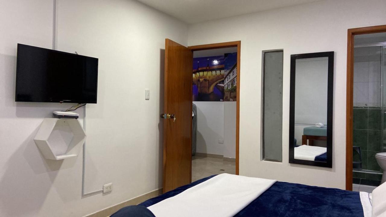 C Hotelera Rey.Es Bogotá Kültér fotó